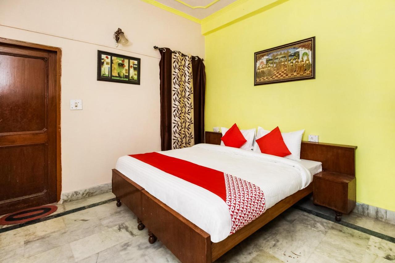Oyo Hotel Apoorva Deluxe Jaipur Eksteriør billede