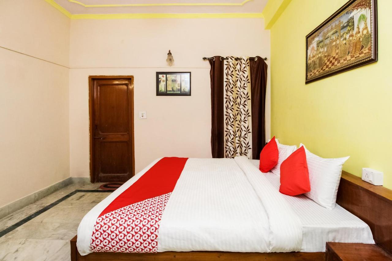 Oyo Hotel Apoorva Deluxe Jaipur Eksteriør billede