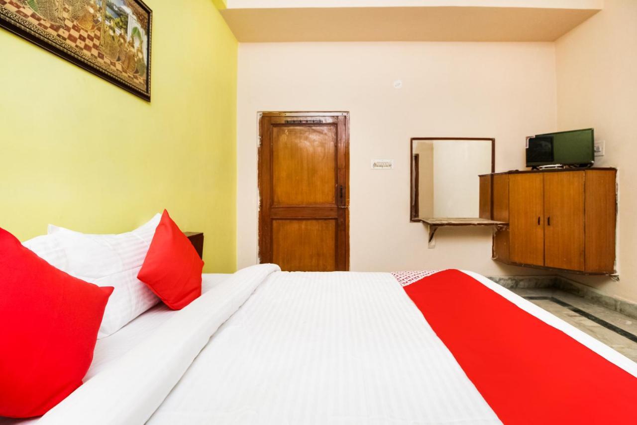 Oyo Hotel Apoorva Deluxe Jaipur Eksteriør billede