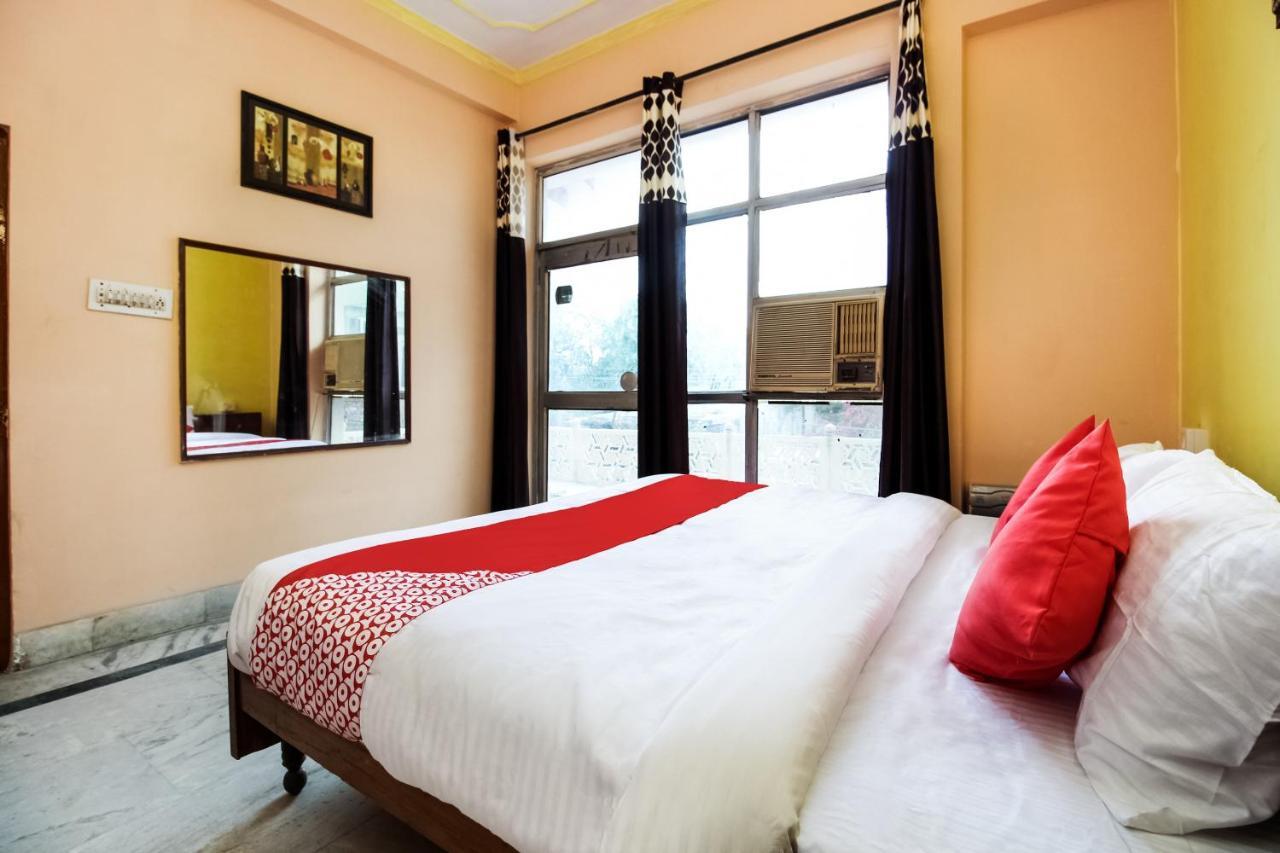 Oyo Hotel Apoorva Deluxe Jaipur Eksteriør billede