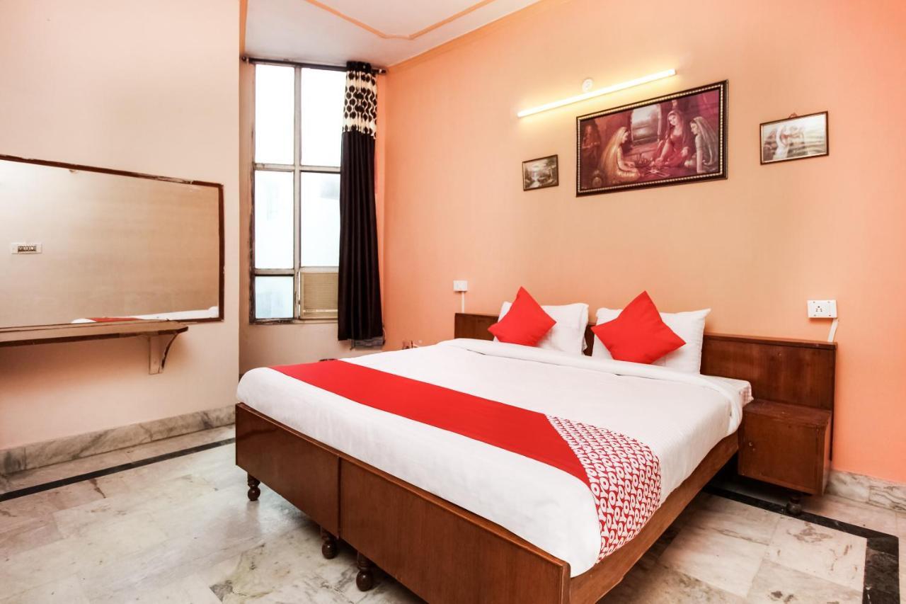 Oyo Hotel Apoorva Deluxe Jaipur Eksteriør billede